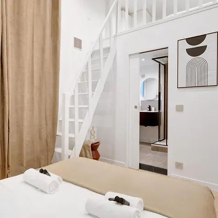 Duplex De Luxe Avec Billard Et Baignoire * Paris