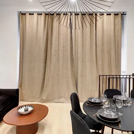 Duplex De Luxe Avec Billard Et Baignoire Appartamento *