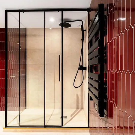 Duplex De Luxe Avec Billard Et Baignoire *