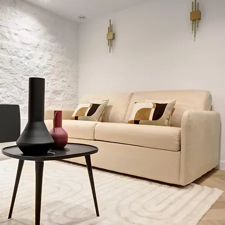 Duplex De Luxe Avec Billard Et Baignoire Appartement *